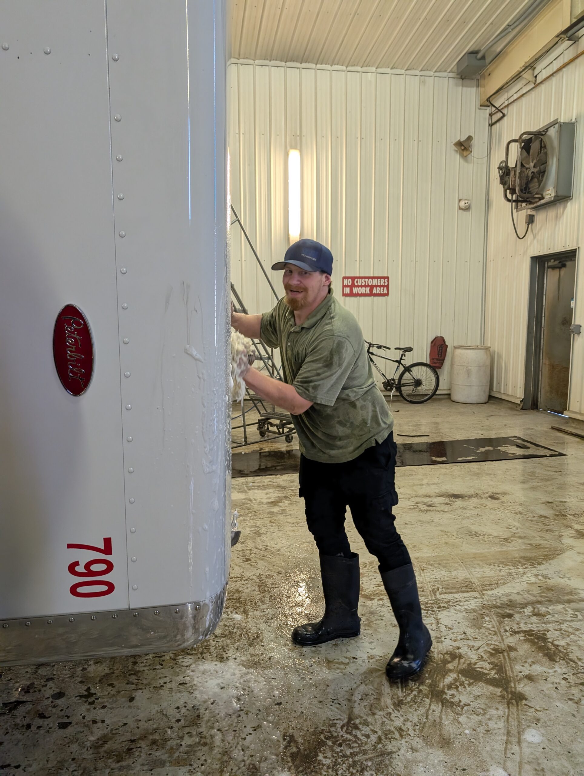 2024-11-08 11.52.46 full-service truck and rv wash